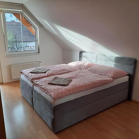Apartman Chiarita Nemšová Exterior foto